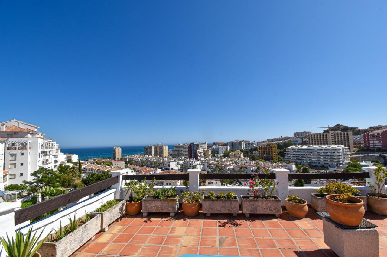 apartamento con amplio porche y bbq Benalmádena Esterno foto