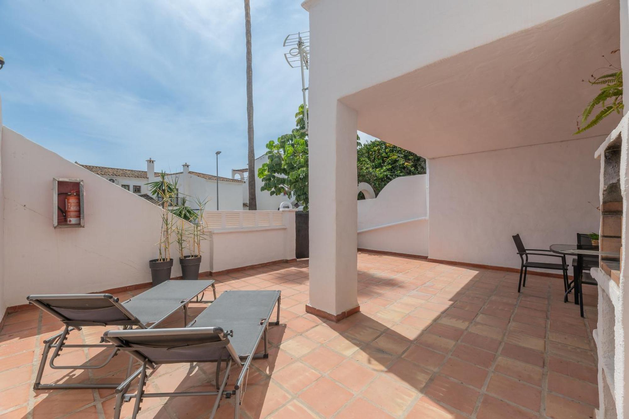 apartamento con amplio porche y bbq Benalmádena Esterno foto