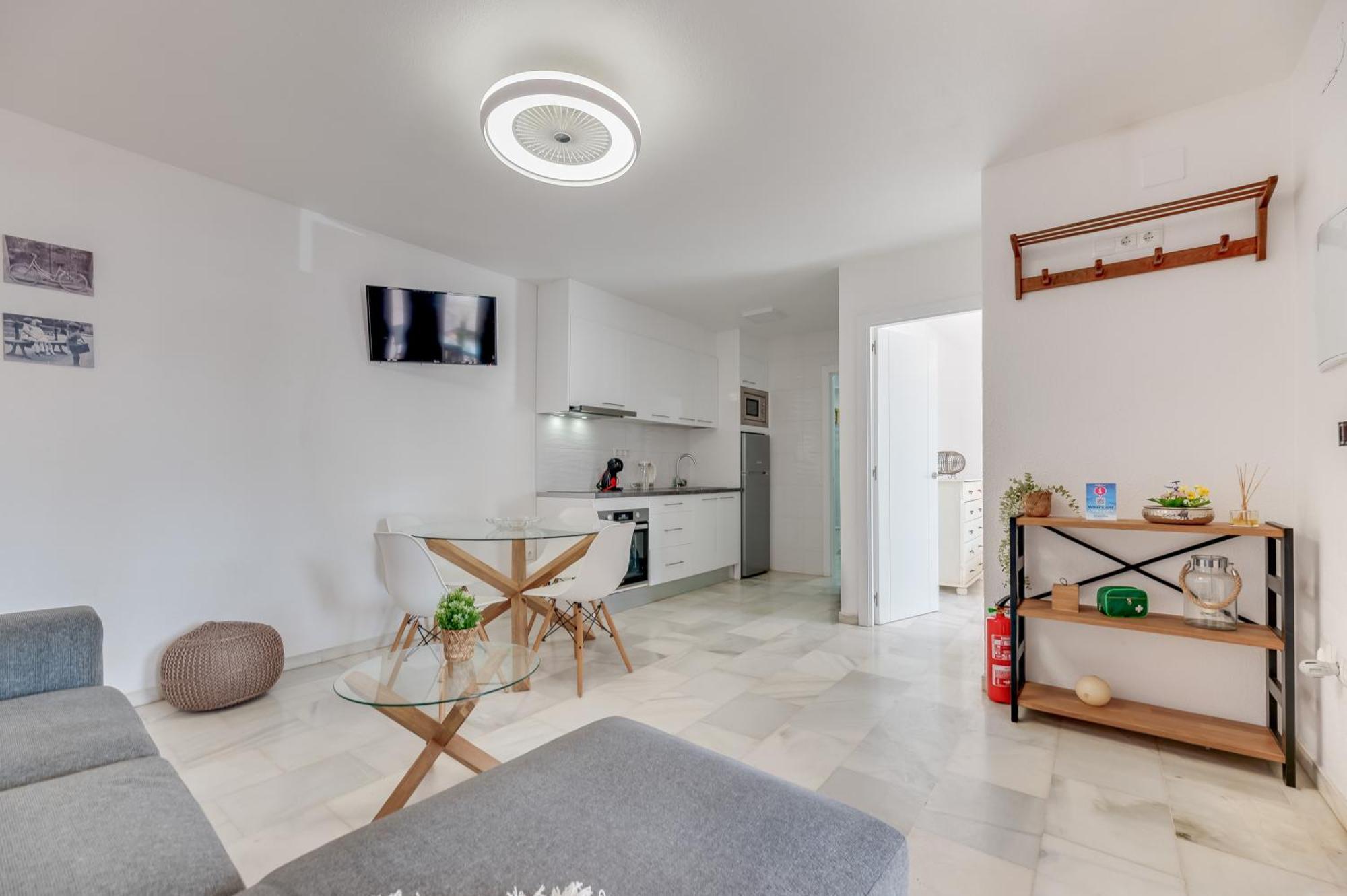 apartamento con amplio porche y bbq Benalmádena Esterno foto