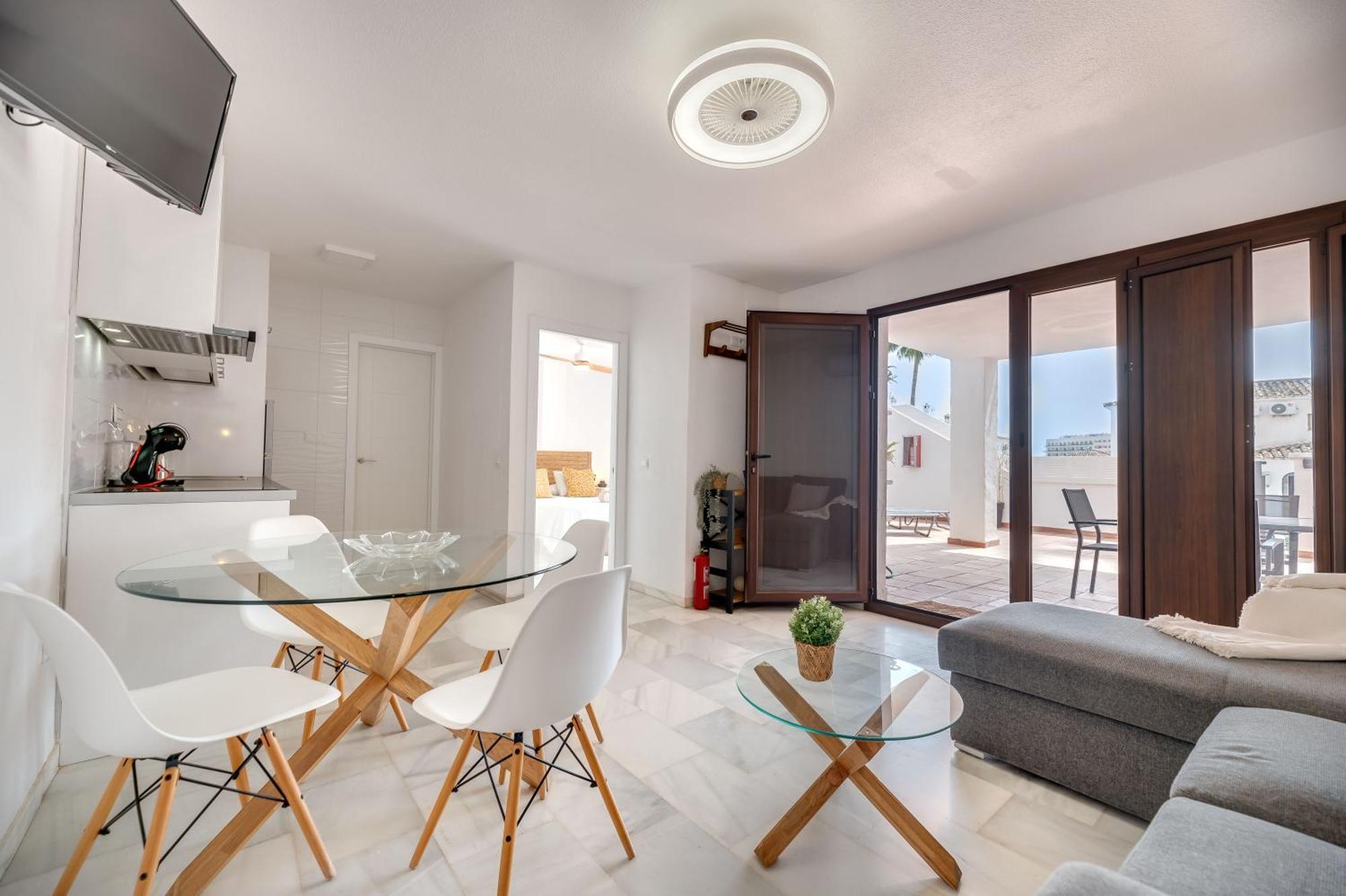 apartamento con amplio porche y bbq Benalmádena Esterno foto