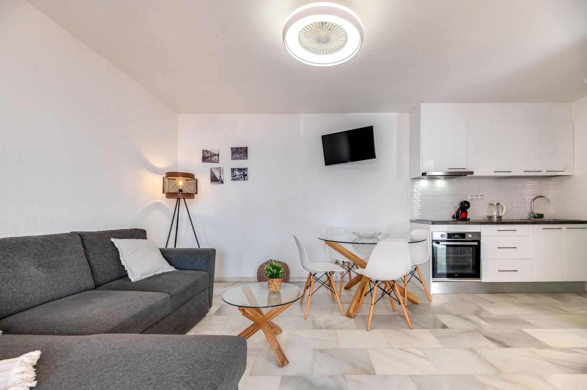 apartamento con amplio porche y bbq Benalmádena Esterno foto