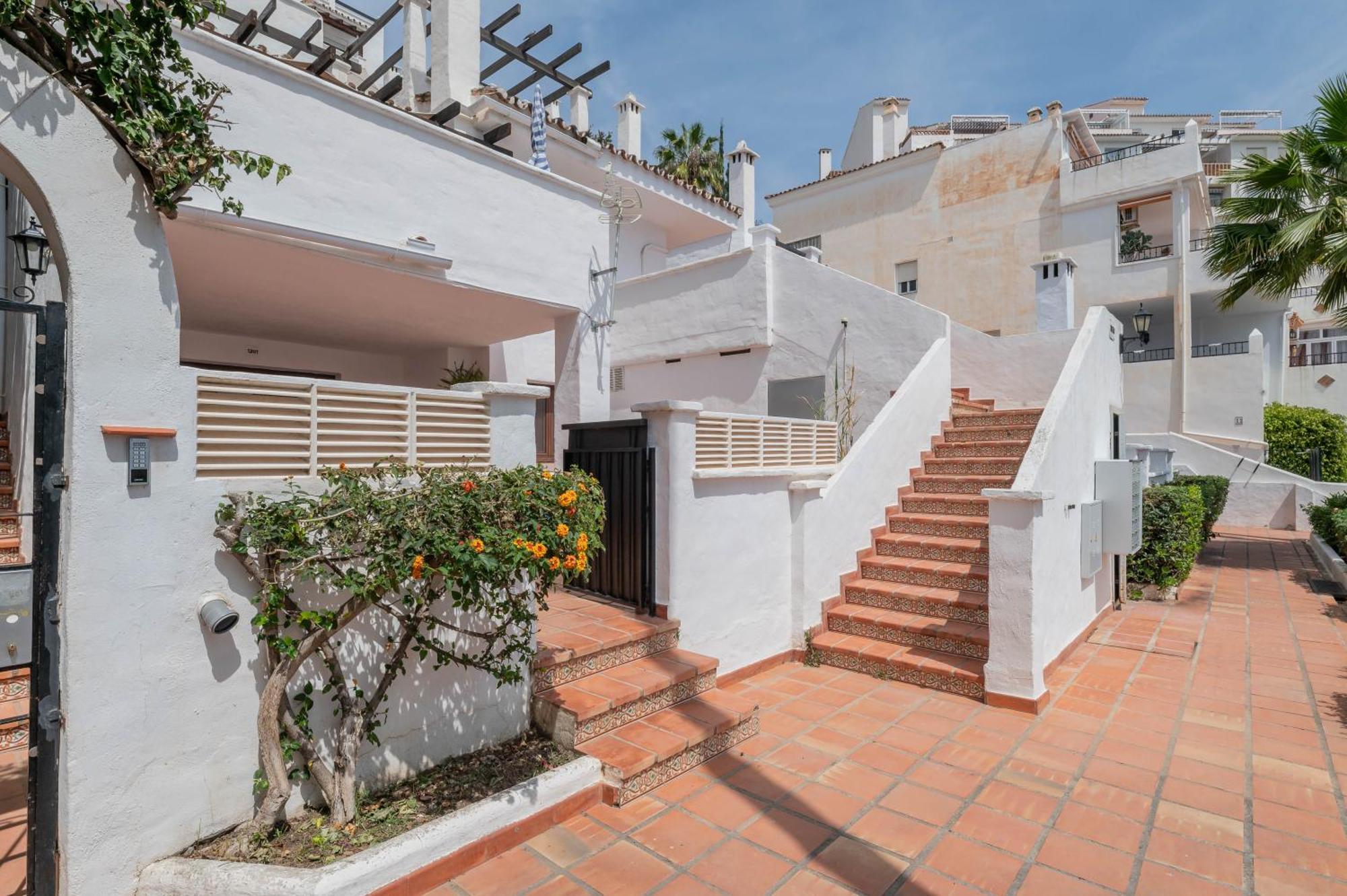 apartamento con amplio porche y bbq Benalmádena Esterno foto